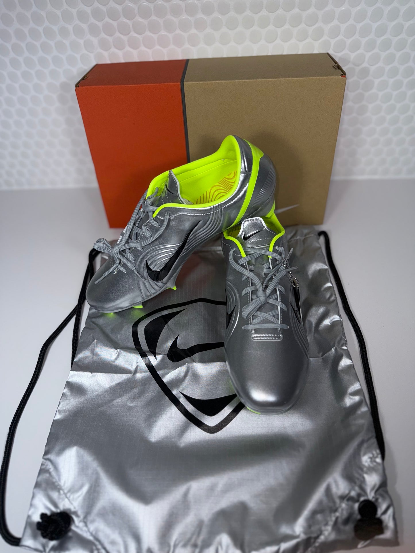 Nike Mercurial Vapor 1 R9 Elite FG
US10.5
