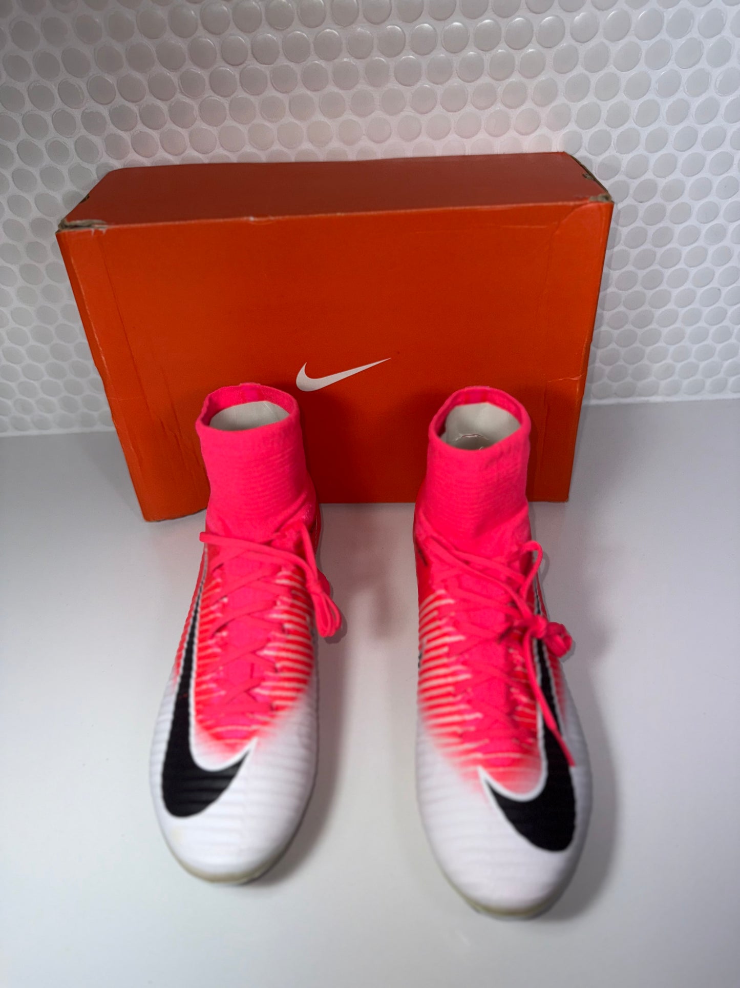 Nike Mercurial Superfly 5 Elite FG
US10.5
